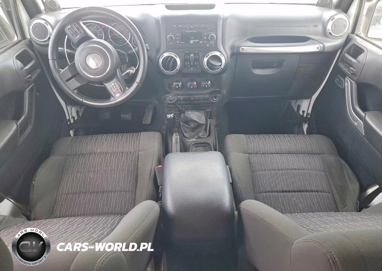 2012 Jeep Wrangler Unlimited Sahara VIN:1C4BJWEG3CL277680 - 8