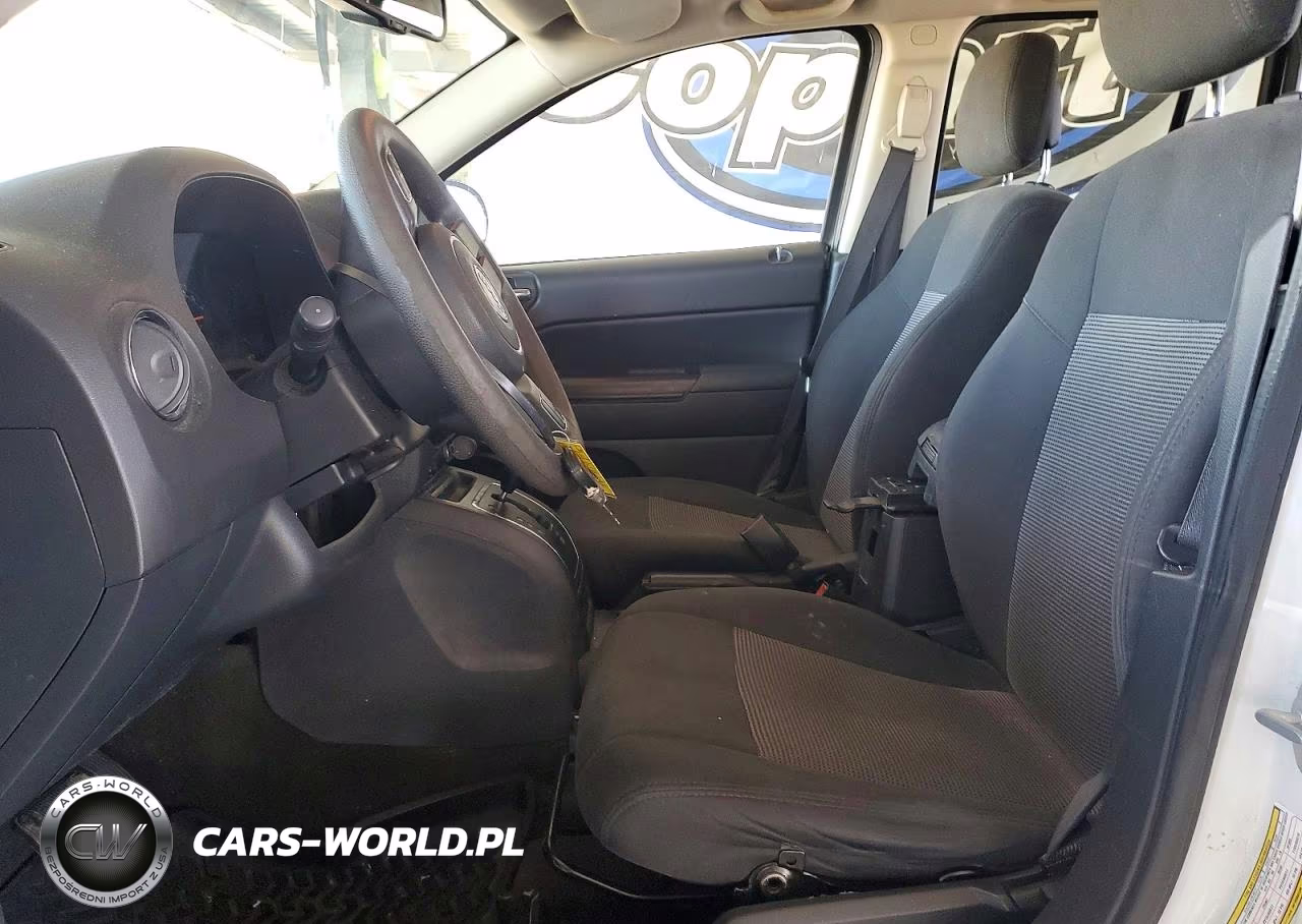2016 Jeep Compass Sport VIN:1C4NJCBA4GD742835 - 7