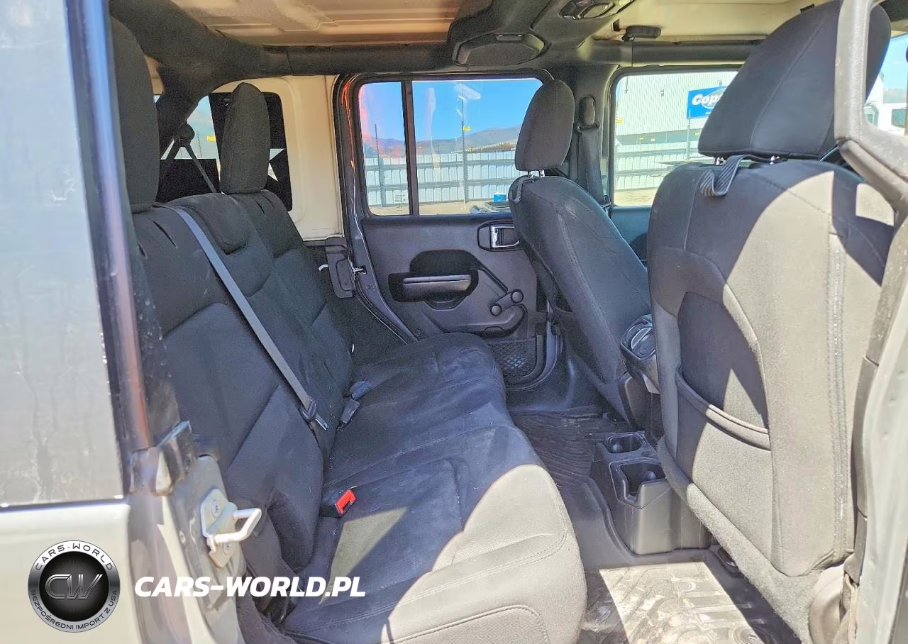 2019 Jeep Wrangler Unlimited Sport VIN:1C4HJXDG7KW641825 - 10