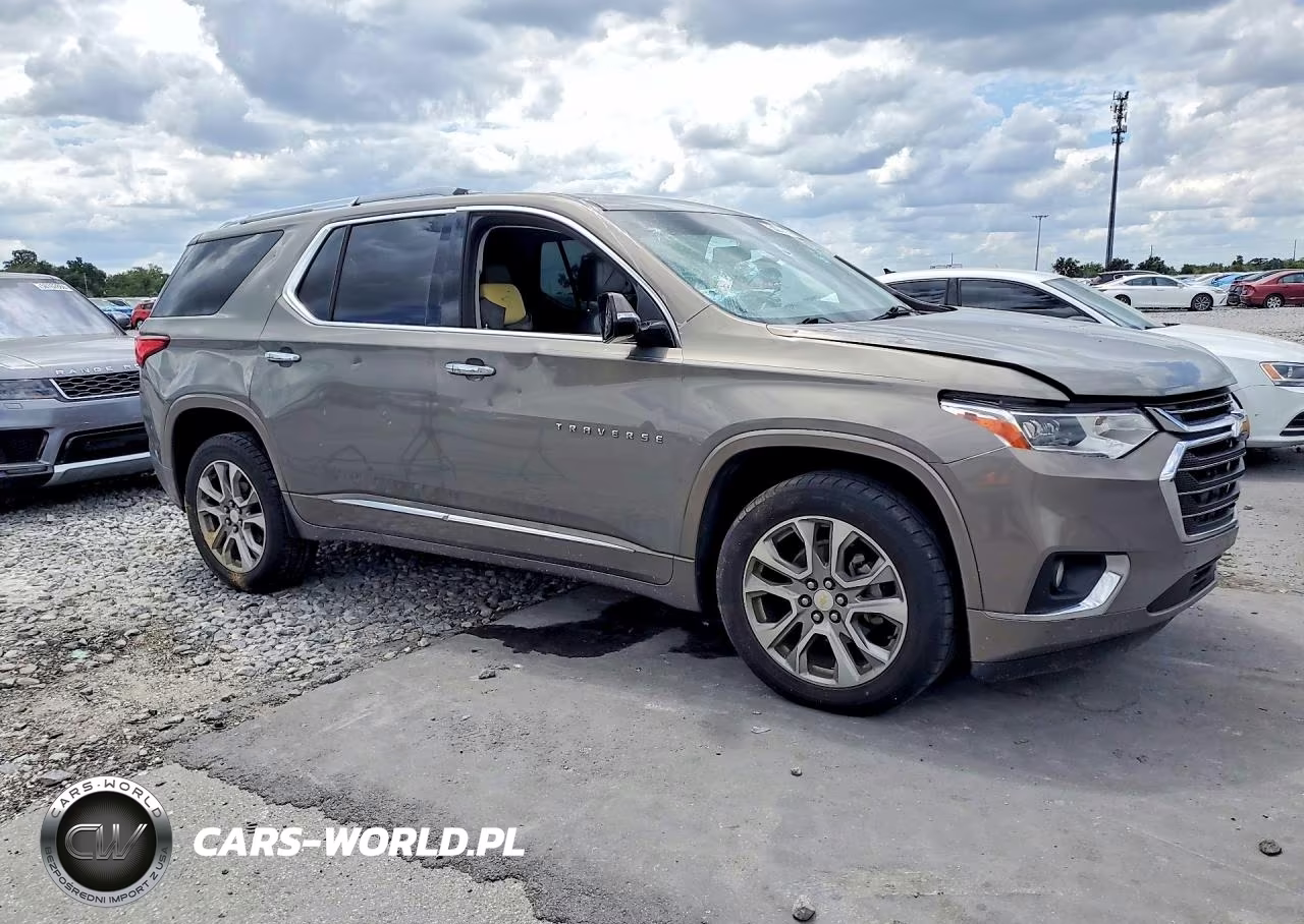 2018 Chevrolet Traverse Premier VIN:1GNERKKW3JJ106065 - 4