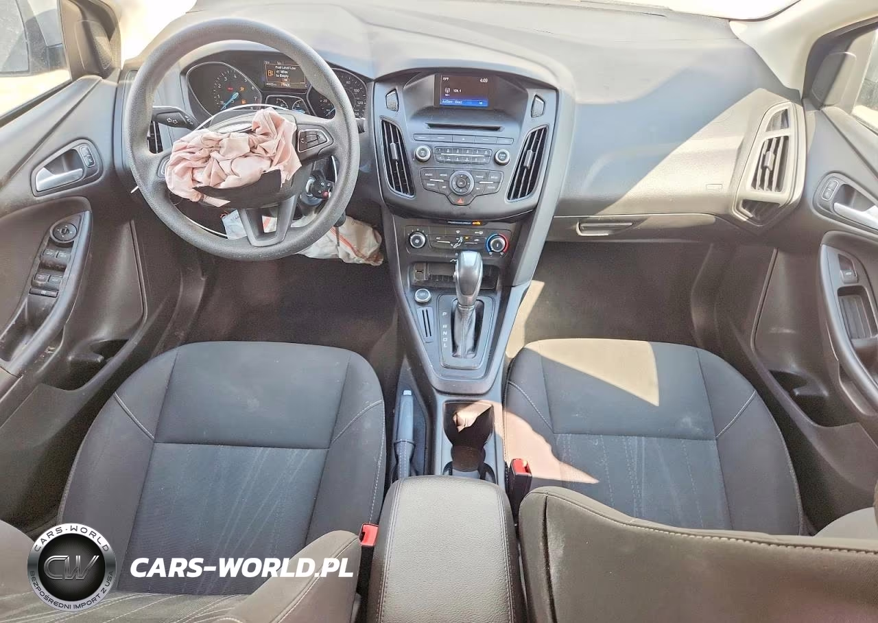 2016 Ford Focus Se VIN:1FADP3F24GL346395 - 8