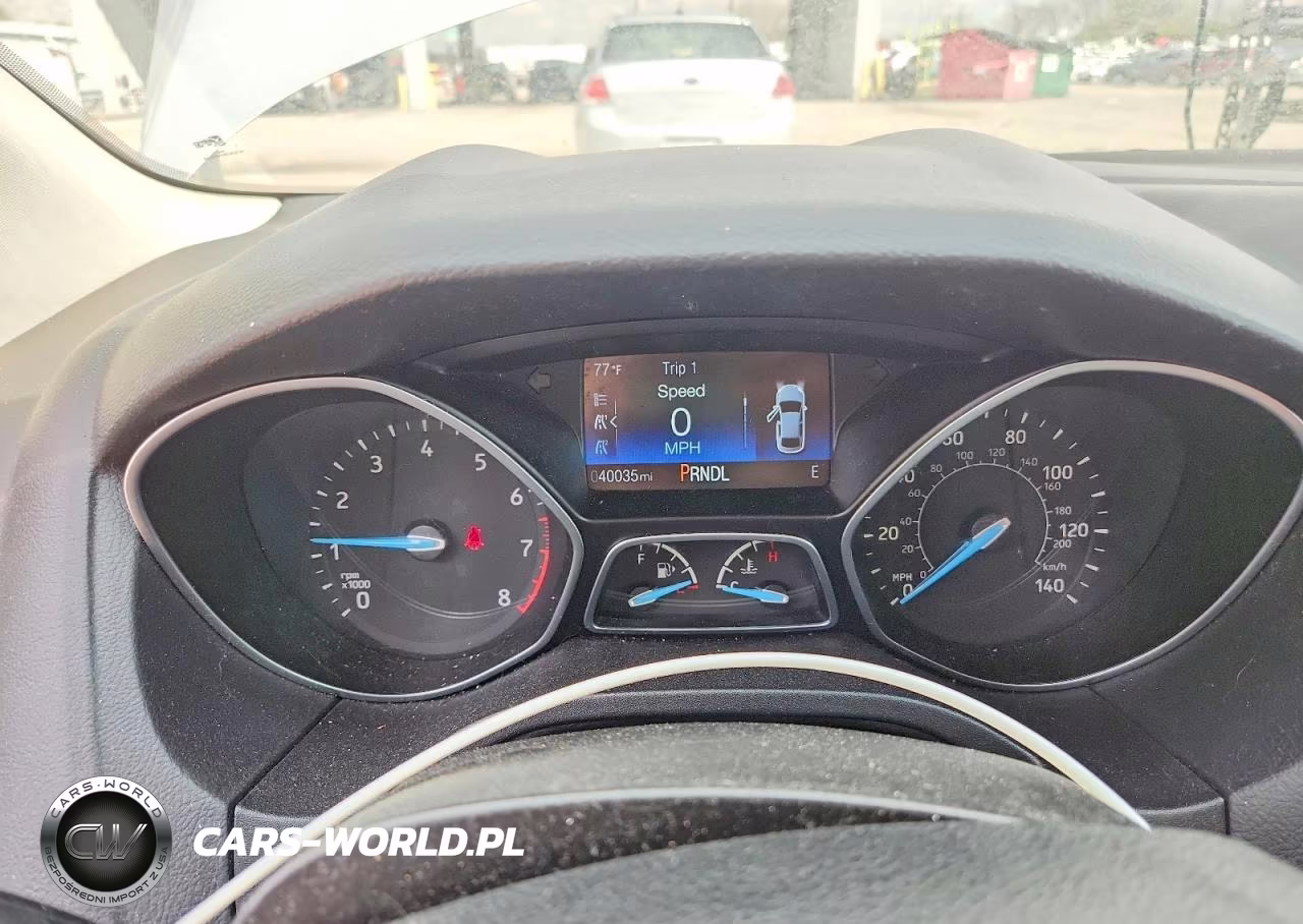 2016 Ford Focus Se VIN:1FADP3F24GL346395 - 9