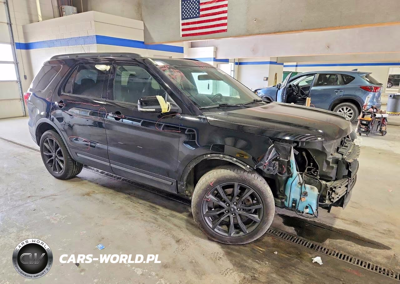 2018 Ford Explorer Xlt VIN:1FM5K8D84JGA50418 - 4