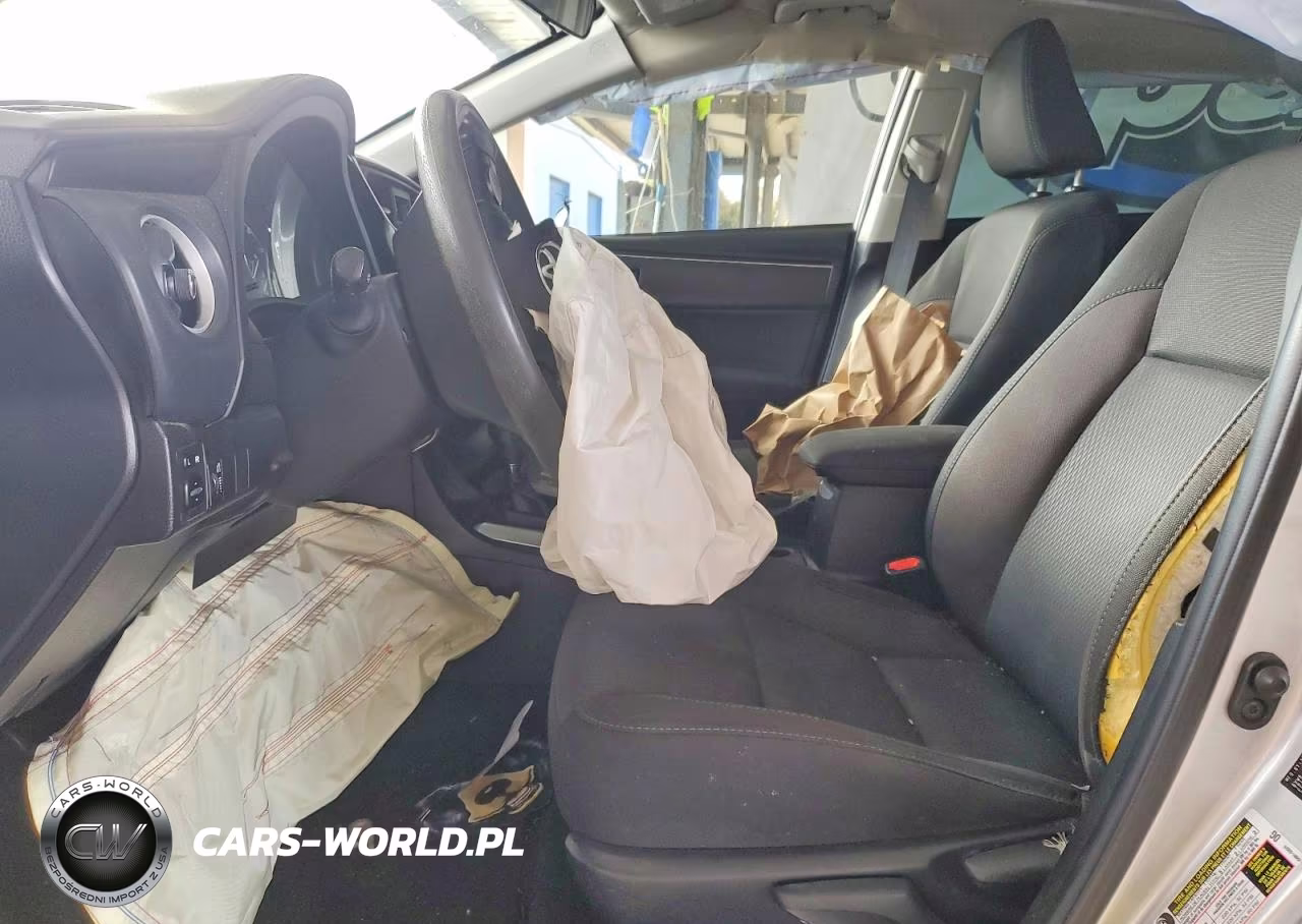 2017 Toyota Corolla Le VIN:5YFBURHE2HP632856 - 7