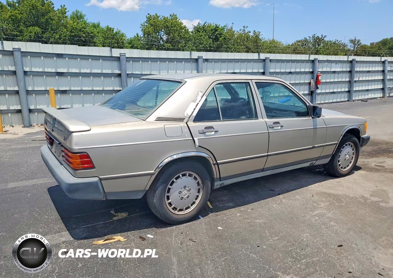 1988 Mercedes-Benz 190 E 2.3 VIN:WDBDA28D6JF409683 - 3