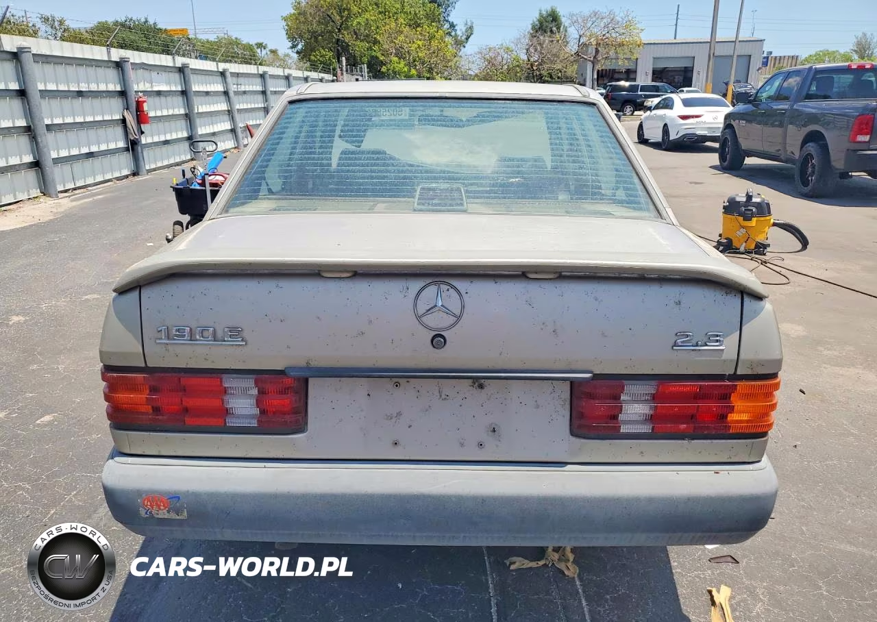 1988 Mercedes-Benz 190 E 2.3 VIN:WDBDA28D6JF409683 - 6