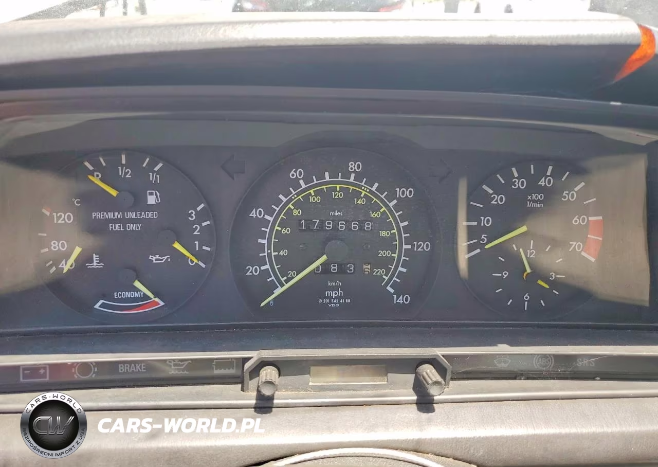 1988 Mercedes-Benz 190 E 2.3 VIN:WDBDA28D6JF409683 - 9