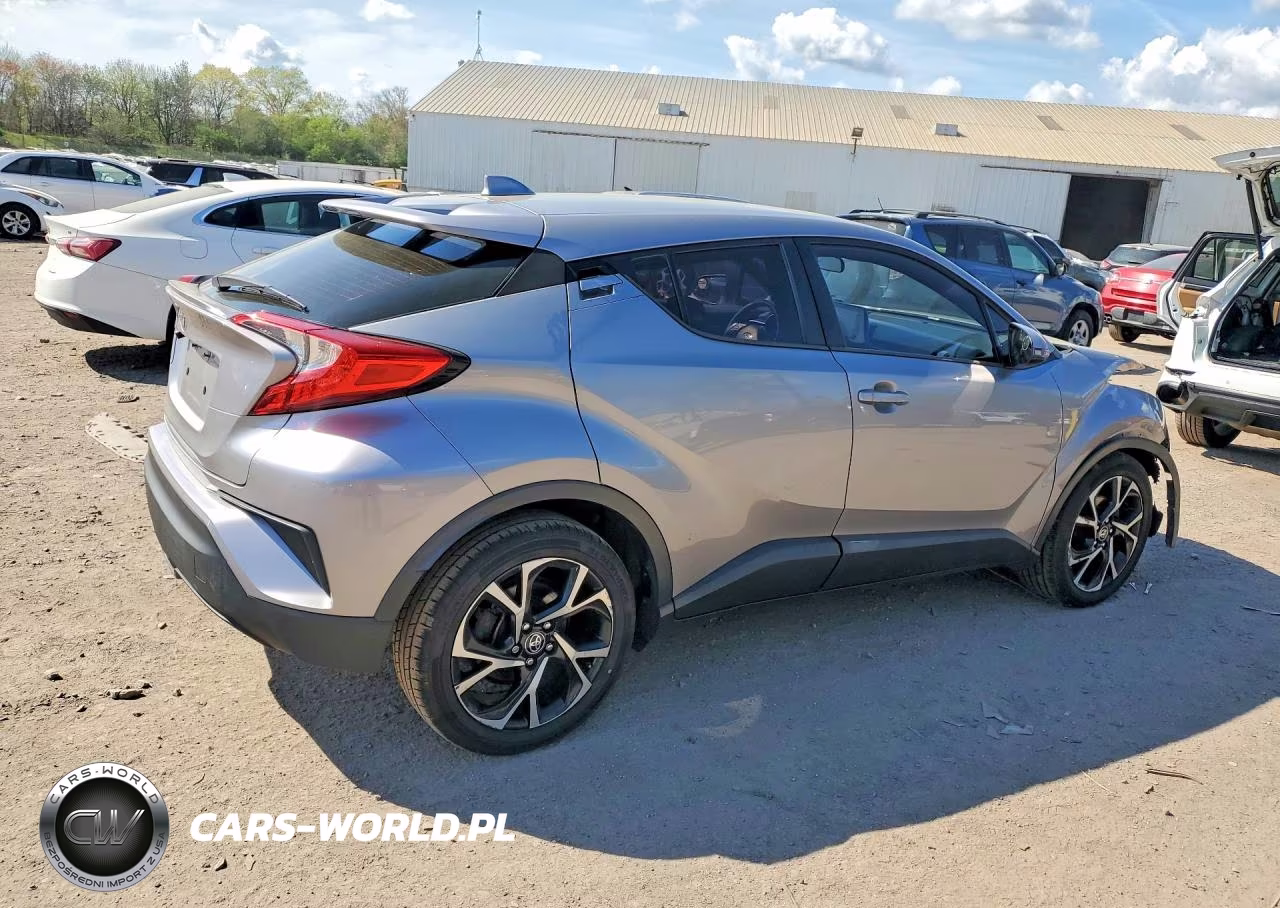 2020 Toyota C-Hr Xle VIN:NMTKHMBX8LR104870 - 3