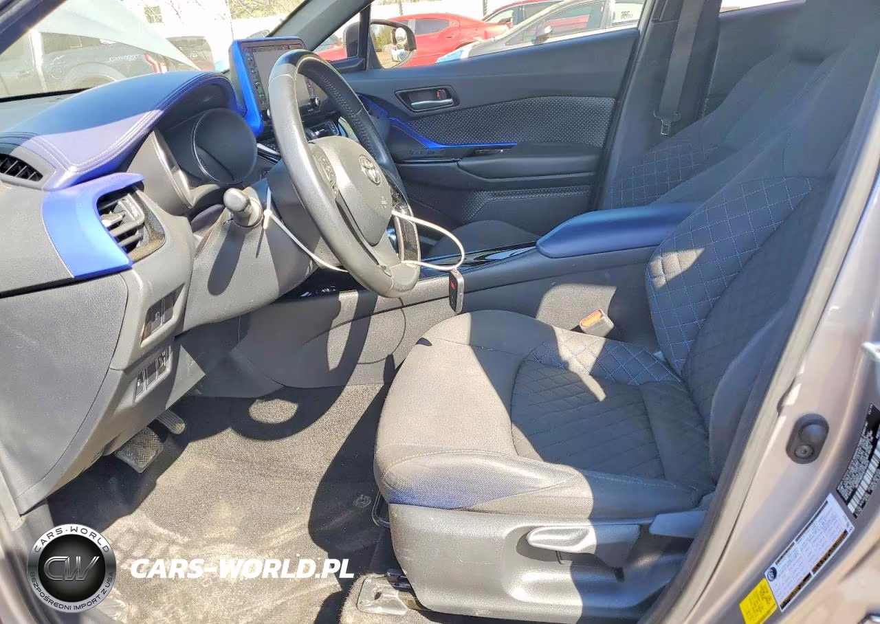 2020 Toyota C-Hr Xle VIN:NMTKHMBX8LR104870 - 7