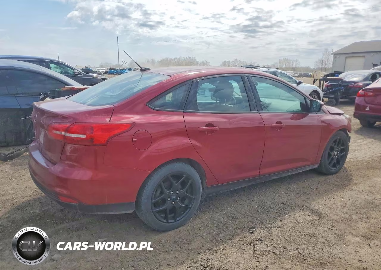 2016 Ford Focus Se VIN:1FADP3FE6GL359644 - 3