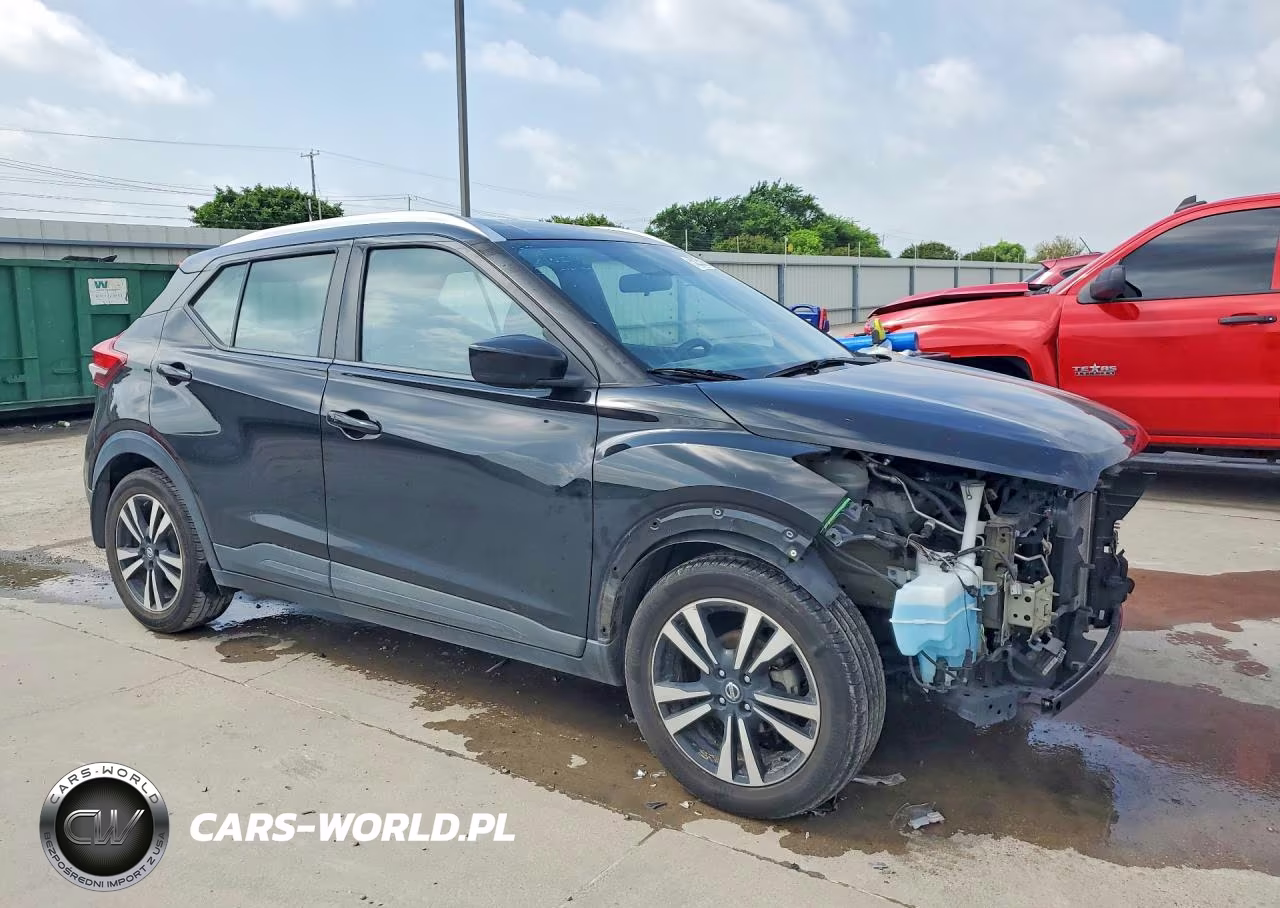 2019 Nissan Kicks Sv VIN:3N1CP5CU0KL486340 - 4