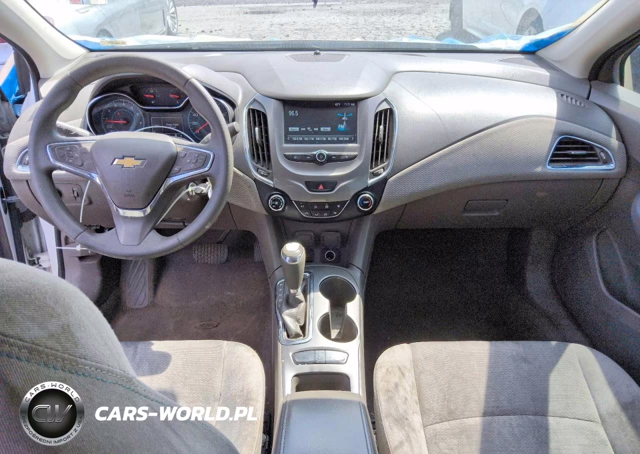 2018 Chevrolet Cruze Lt VIN:1G1BE5SM7J7241739 - 8