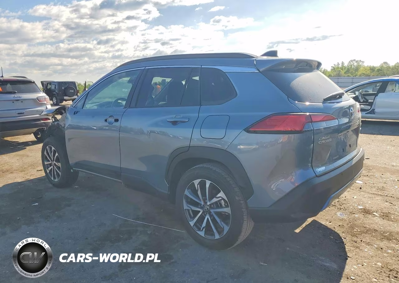 2025 Toyota Corolla Cross Le VIN:7MUDAABG4SV121165 - 2