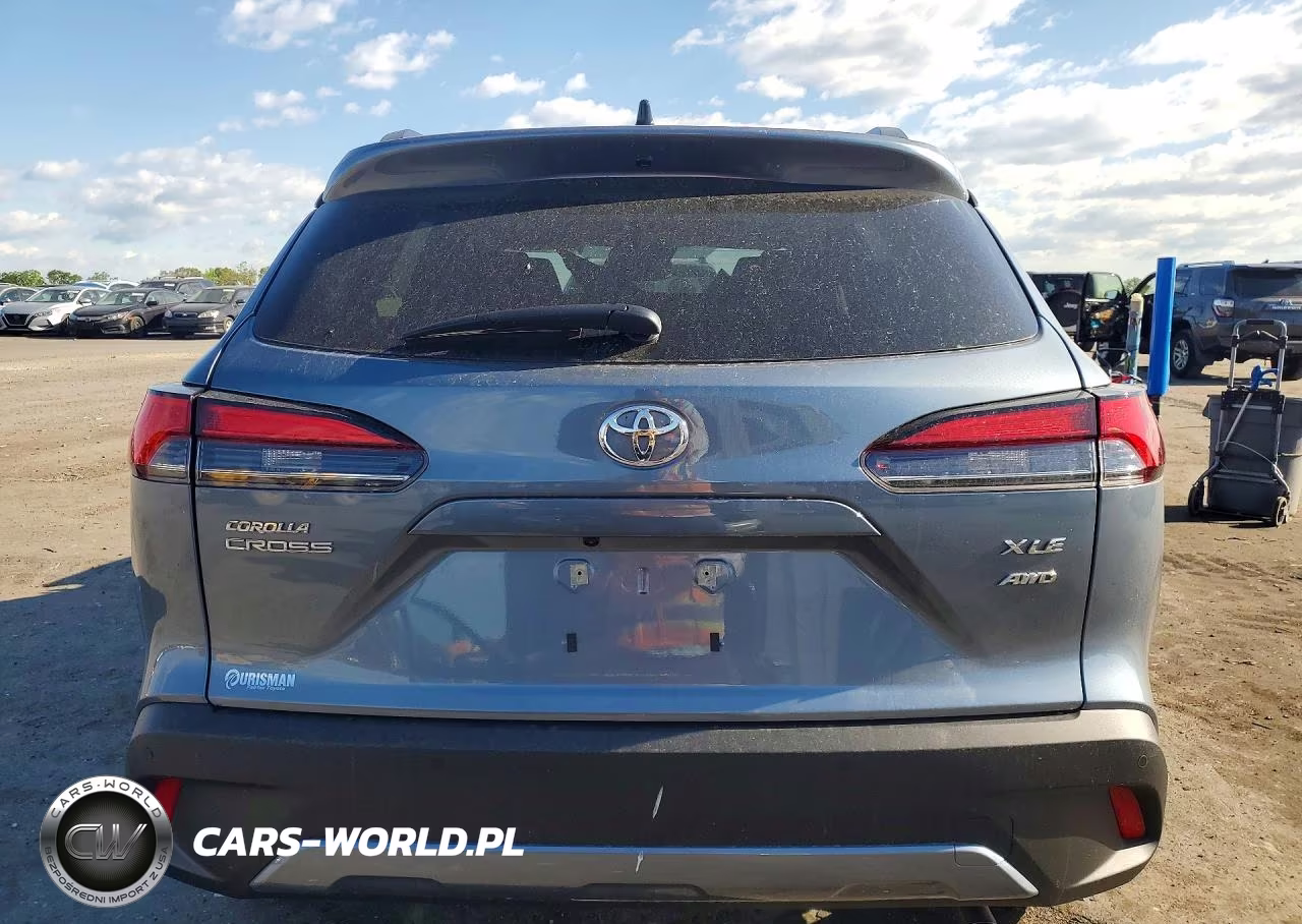 2025 Toyota Corolla Cross Le VIN:7MUDAABG4SV121165 - 6