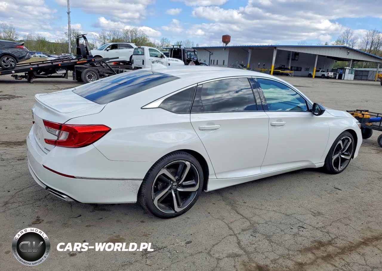 2018 Honda Accord Sport VIN:1HGCV1F31JA143008 - 3