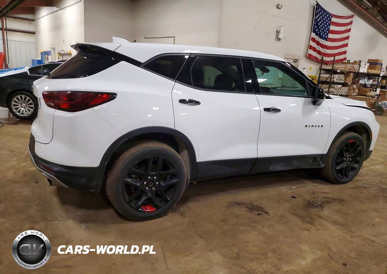 2023 Chevrolet Blazer 2Lt VIN:3GNKBHR47PS101862 - 3