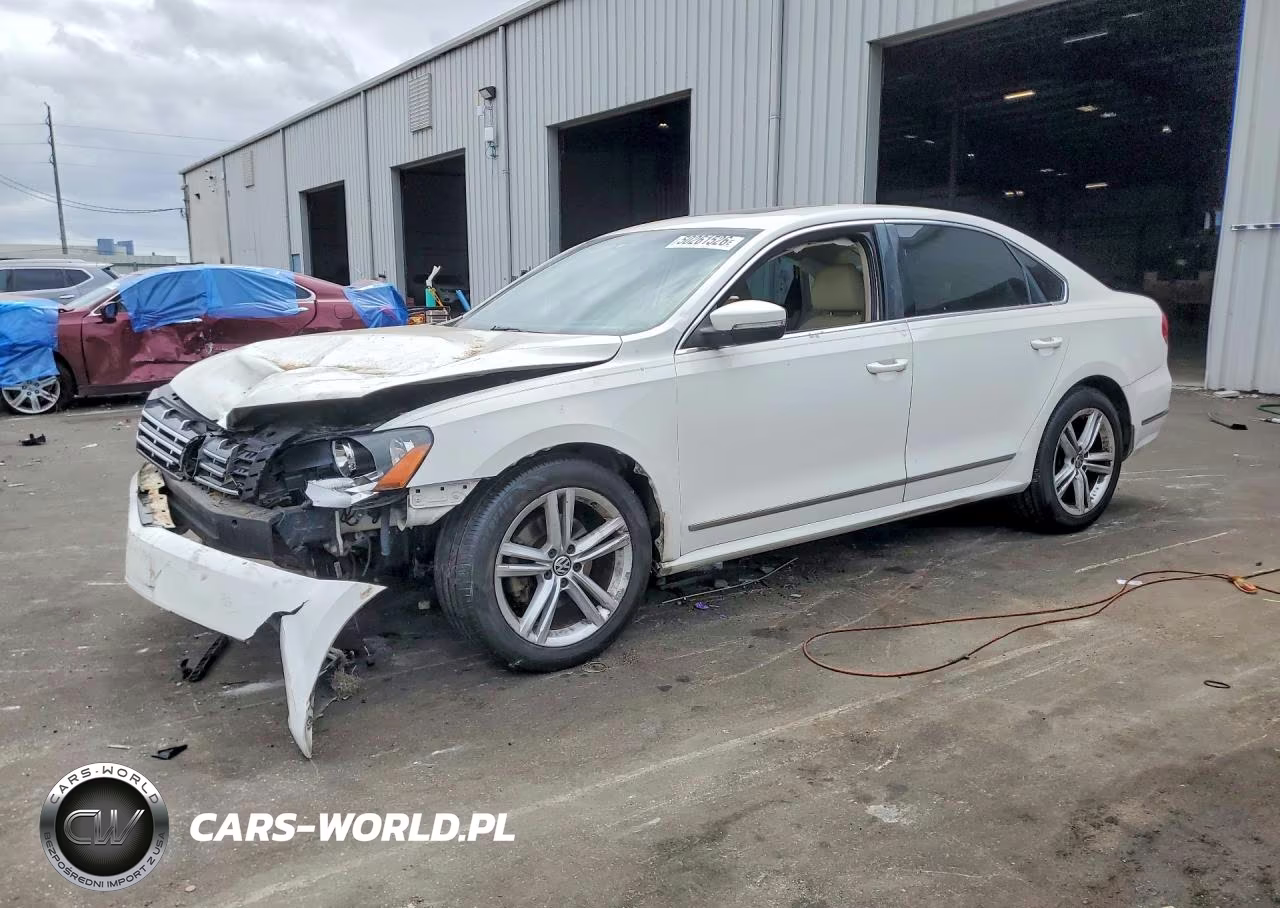 2014 Volkswagen Passat Sel – zdjęcie 1 z 12