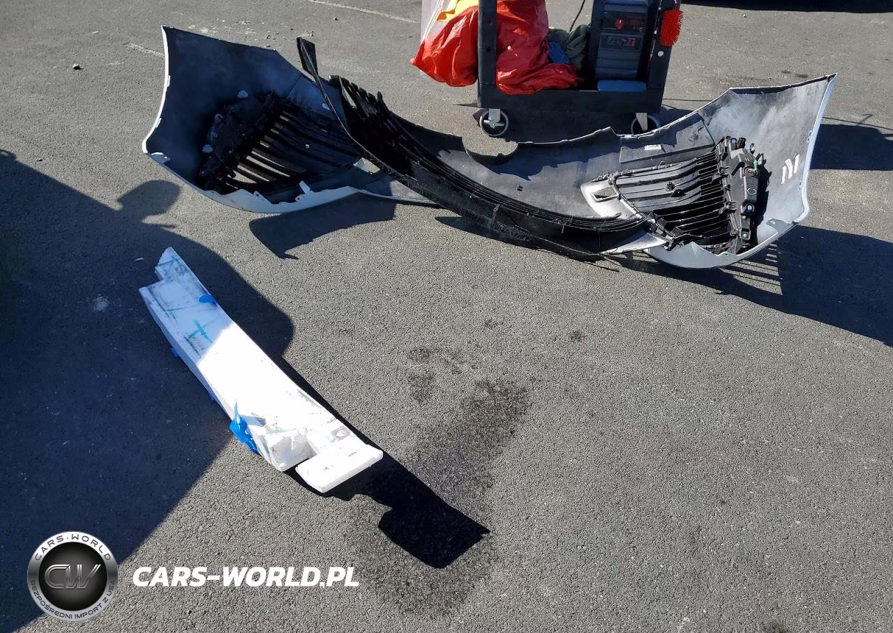 2016 Toyota Mirai VIN:JTDBVRBD6GA000734 - 12