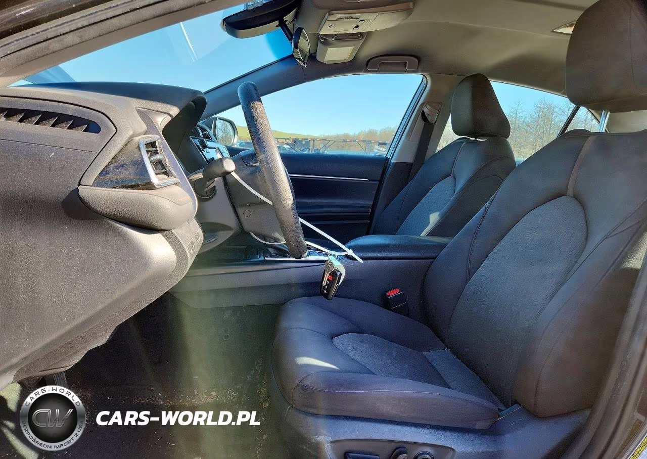 2018 Toyota Camry Le VIN:4T1B31HK8JU508489 - 7