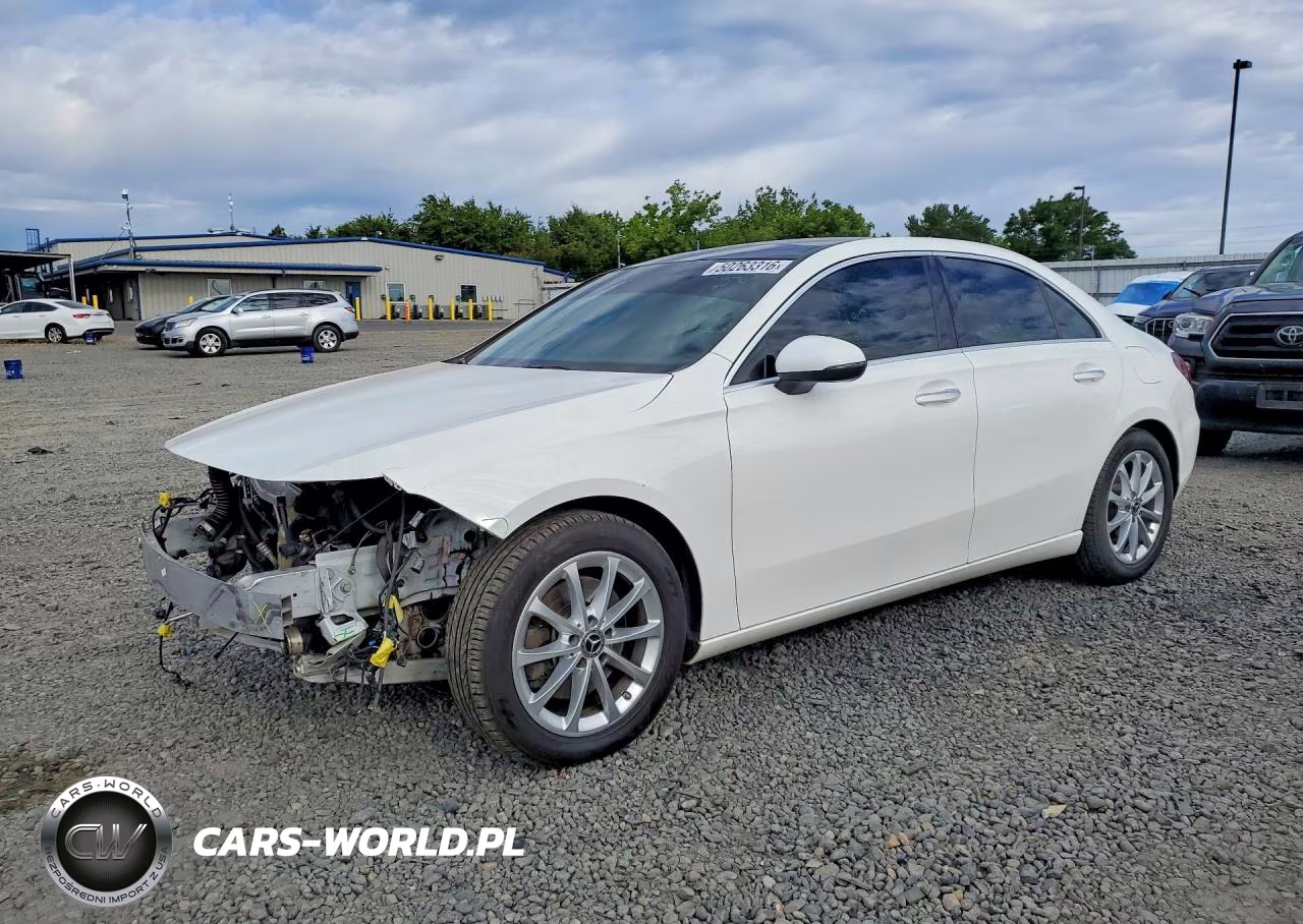 2020 Mercedes-Benz A 220