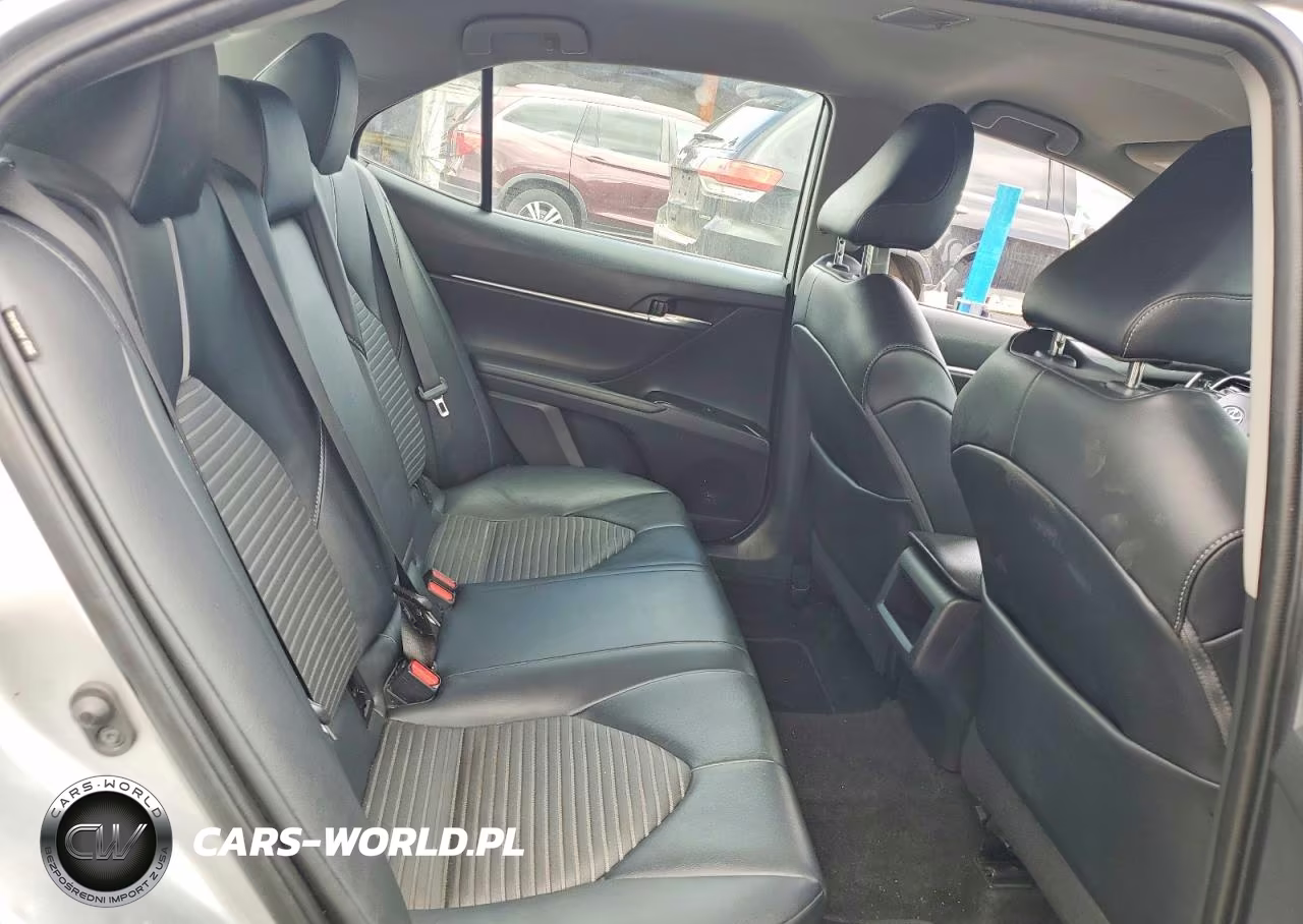 2020 Toyota Camry Se VIN:4T1G11AK3LU907075 - 10