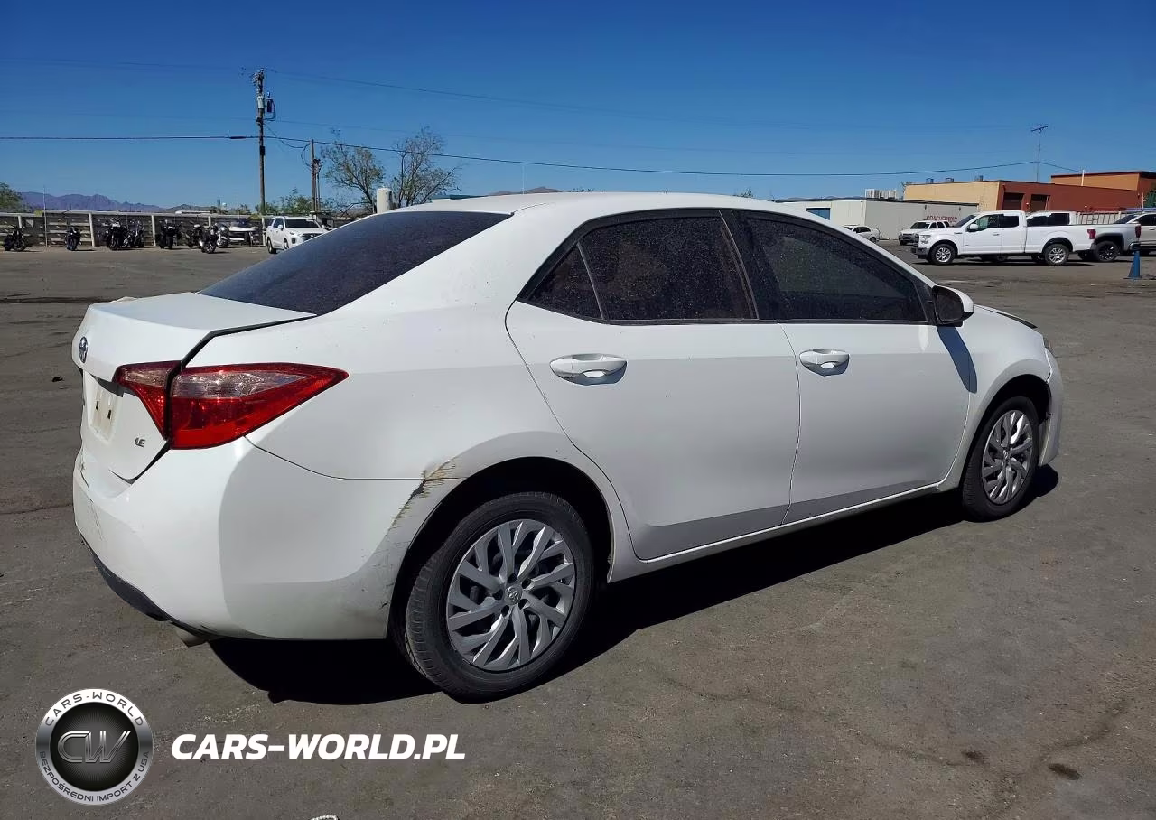 2019 Toyota Corolla Le VIN:5YFBURHE1KP890373 - 3
