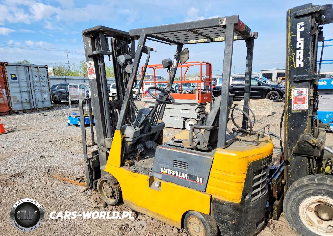 2000 Caterpillar Forklift VIN:2EM00902 - 3