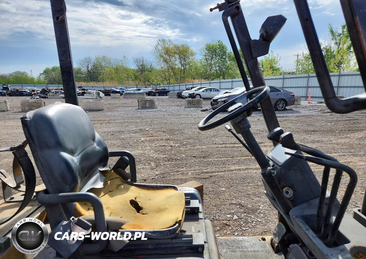 2000 Caterpillar Forklift VIN:2EM00902 - 5