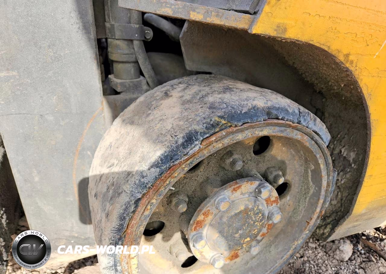 2000 Caterpillar Forklift VIN:2EM00902 - 9