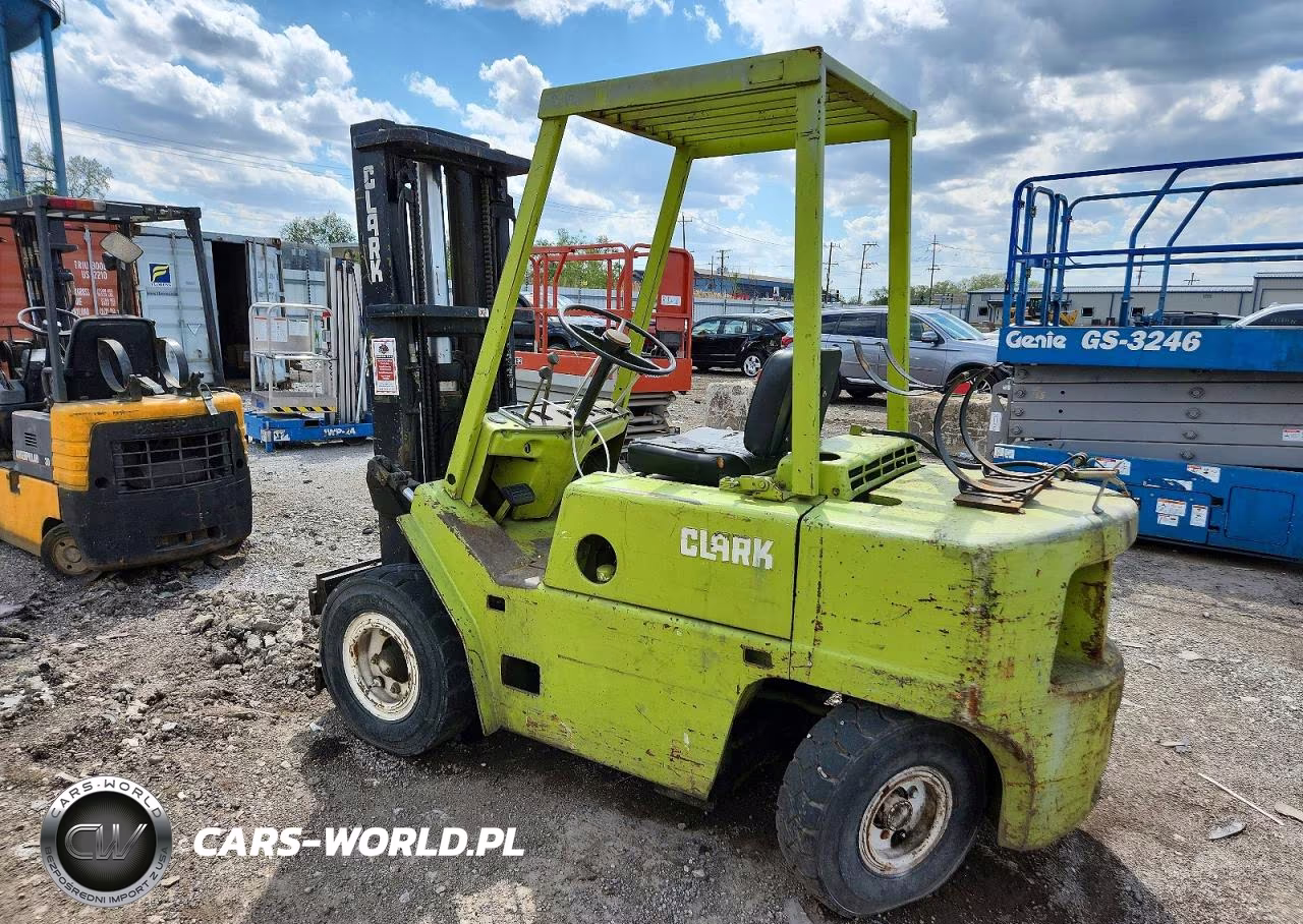 1987 Clark Forklift VIN:Y3553364322 - 3