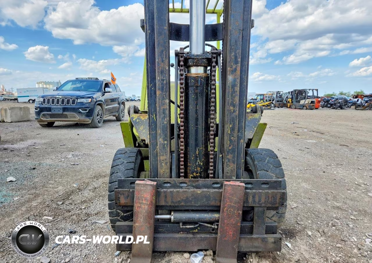 1987 Clark Forklift VIN:Y3553364322 - 7
