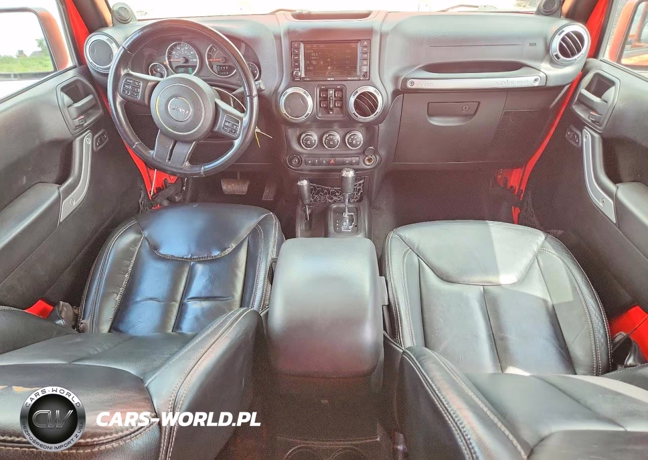 2013 Jeep Wrangler Unlimited Sahara VIN:1C4BJWEG0DL582815 - 8