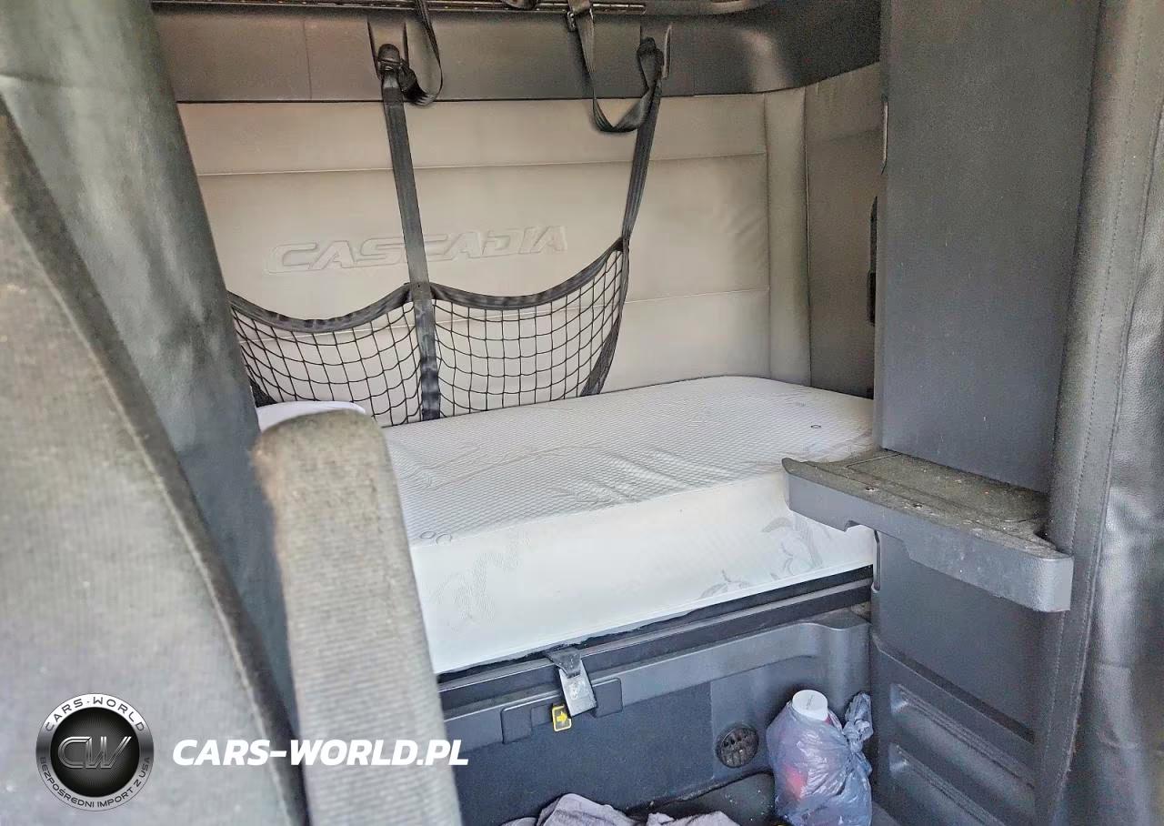 2019 Freightliner Cascadia 126 Semi Truck VIN:3AKJHHDR1KSKC0858 - 6