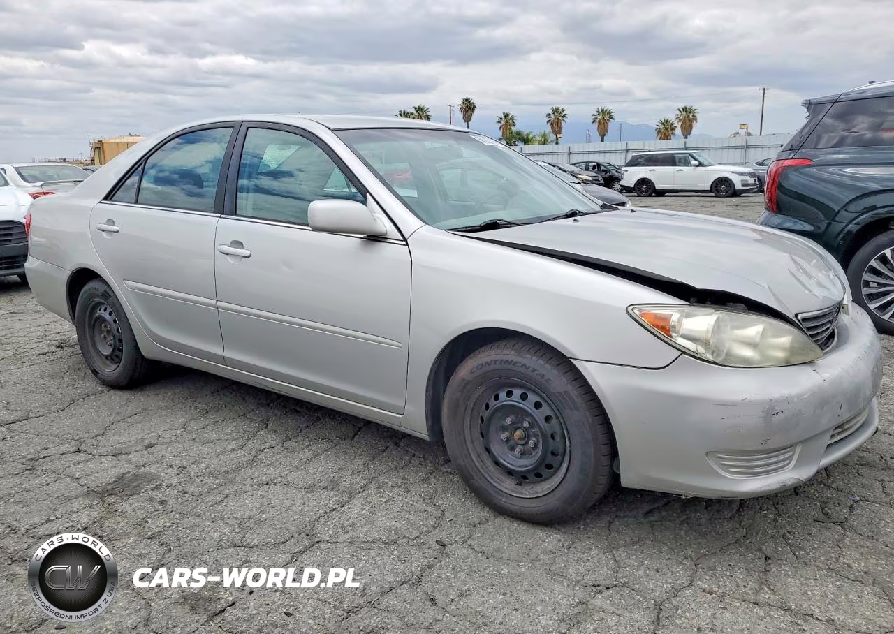 2006 Toyota Camry Le VIN:4T1BE32K26U156869 - 4