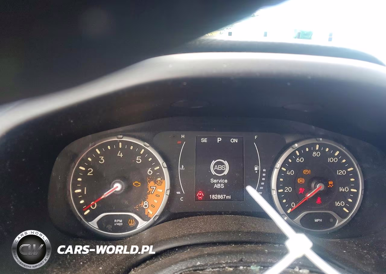 2018 Jeep Renegade Sport VIN:ZACCJBAB3JPH99175 - 9