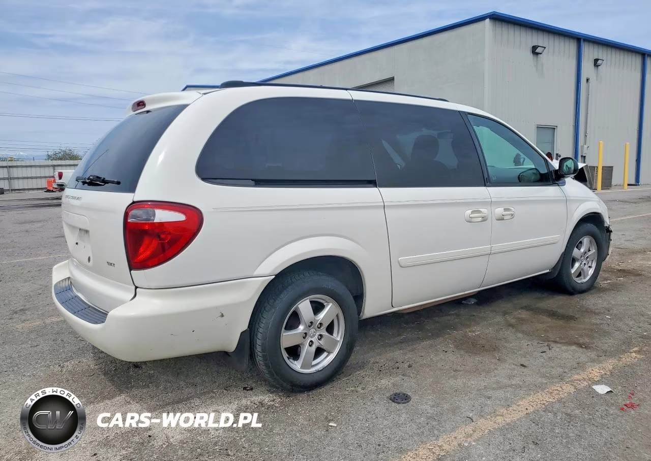 2005 Dodge Grand Caravan Sxt VIN:2D8GP44L35R271834 - 3