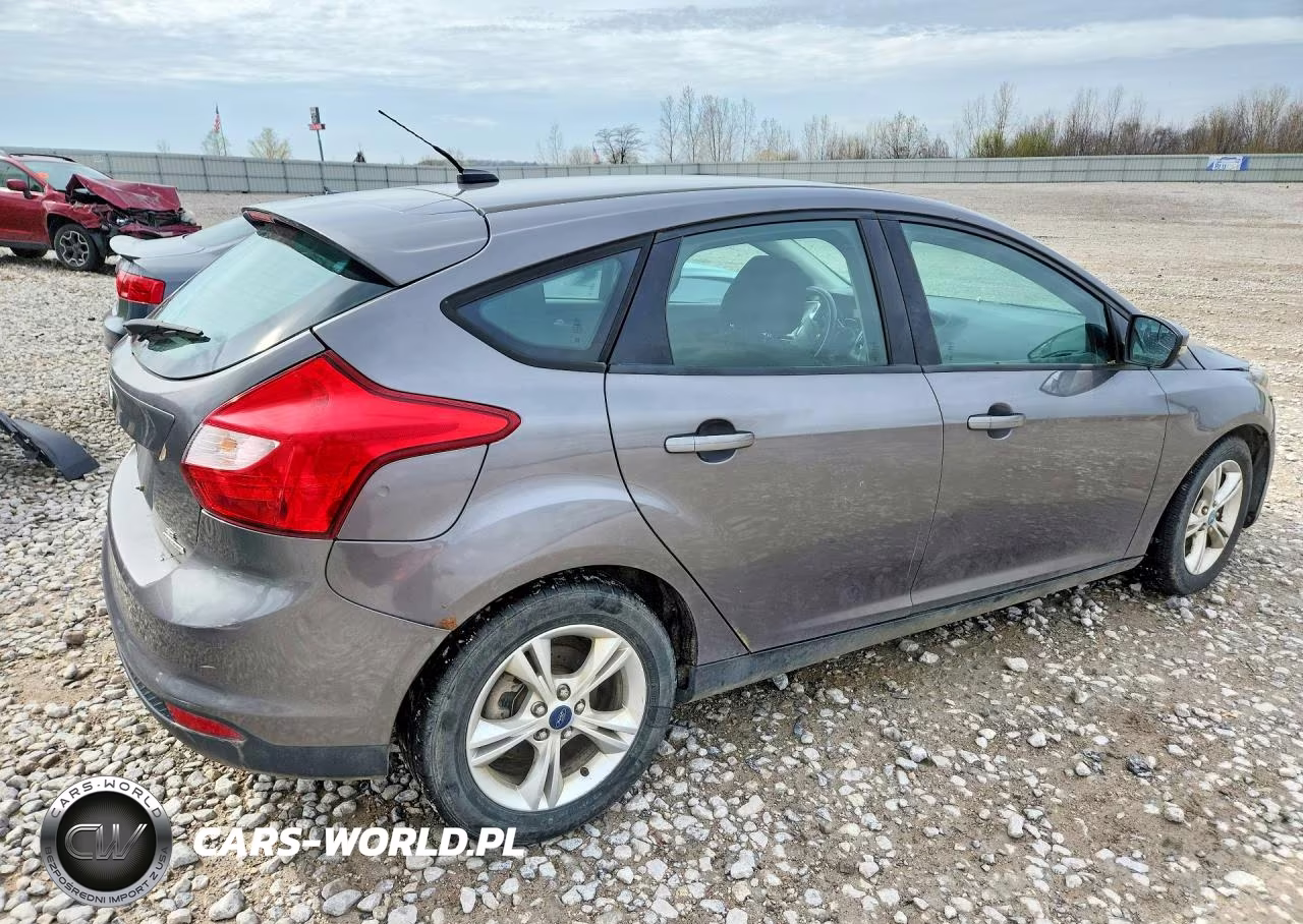 2013 Ford Focus 4D Se VIN:1FADP3K22DL247723 - 3