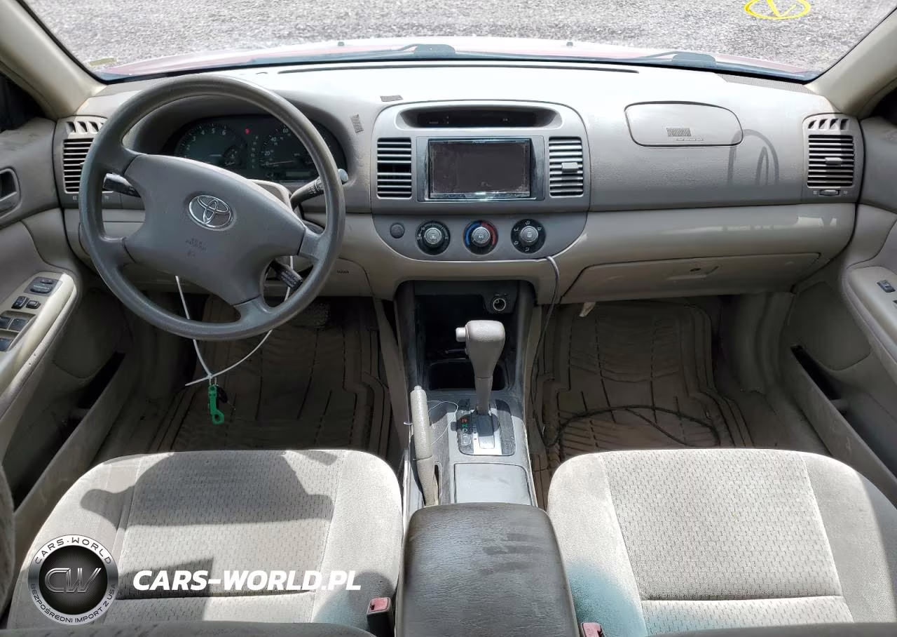 2002 Toyota Camry Le VIN:4T1BE32K72U063467 - 8