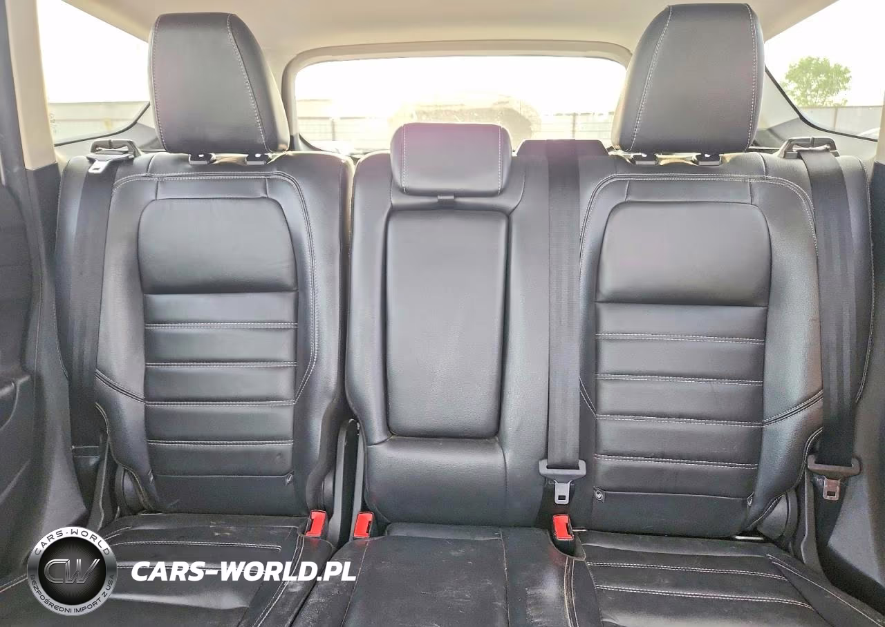 2019 Ford Escape Titanium VIN:1FMCU0J90KUA20674 - 10
