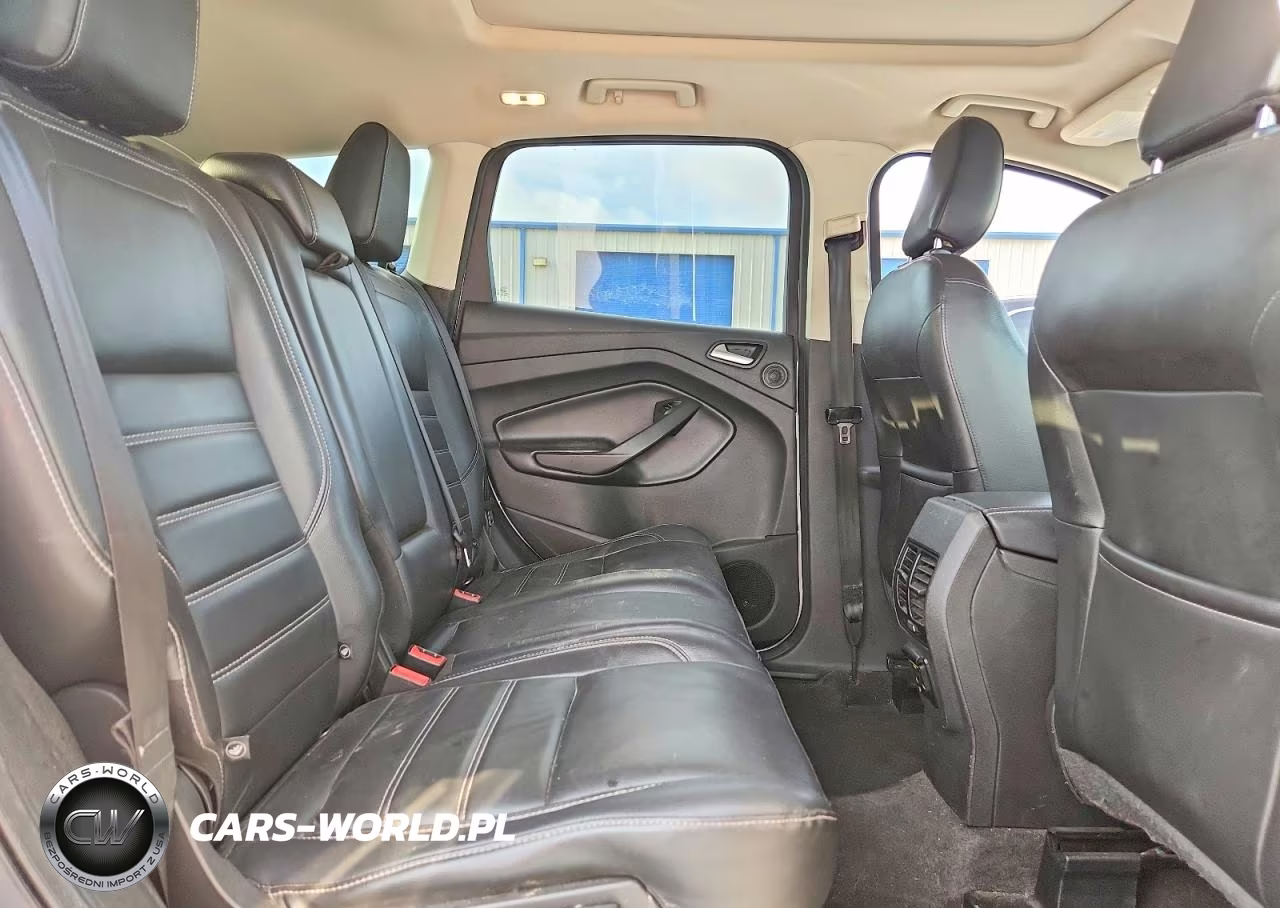 2019 Ford Escape Titanium VIN:1FMCU0J90KUA20674 - 11