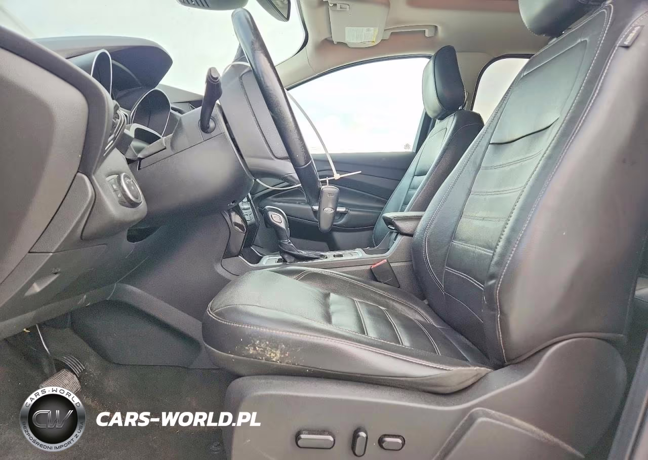 2019 Ford Escape Titanium VIN:1FMCU0J90KUA20674 - 7