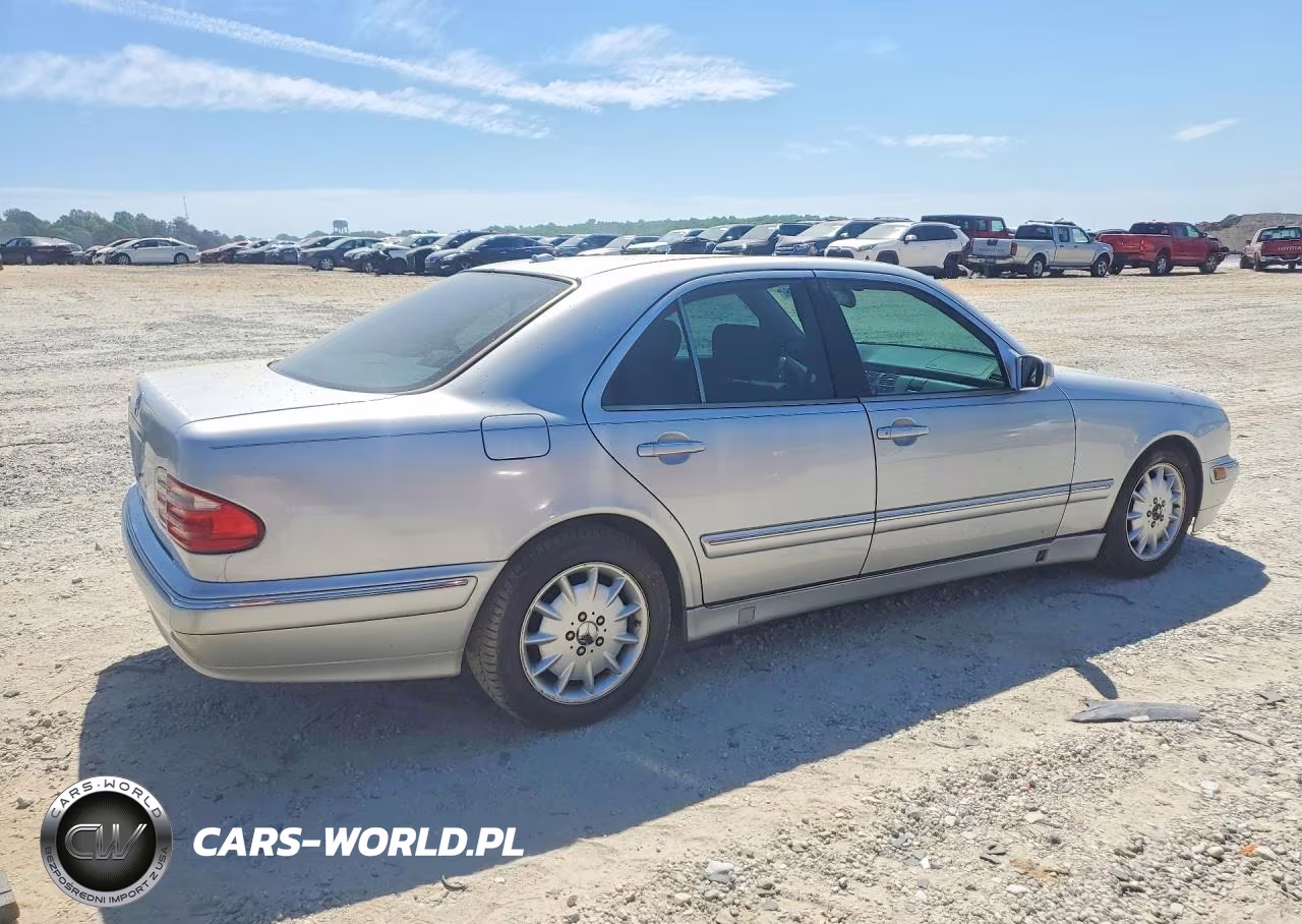 2000 Mercedes-Benz E 320 VIN:WDBJF65J0YB094192 - 3