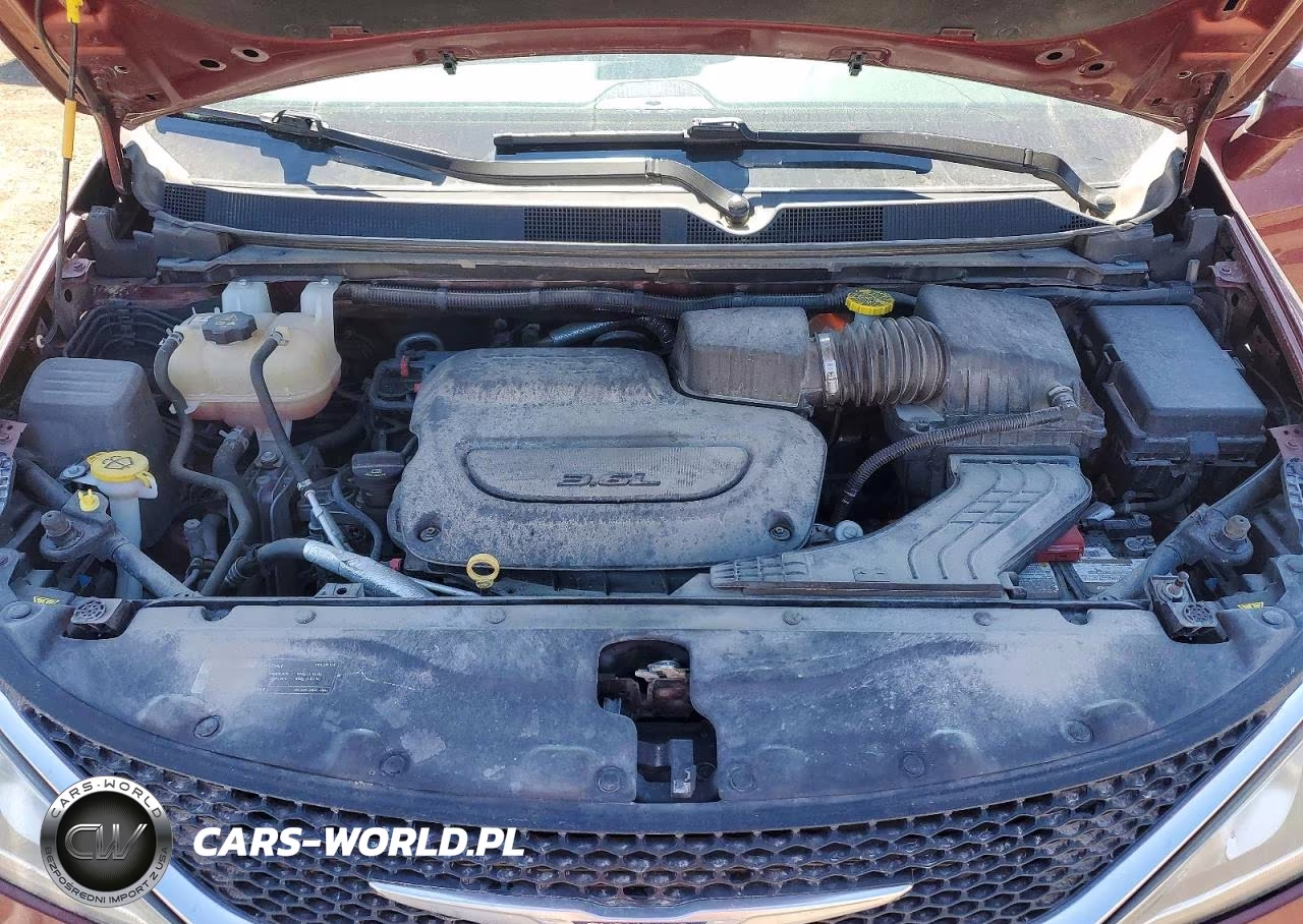 2019 Chrysler Pacifica Limited VIN:2C4RC1GG7KR616083 - 12
