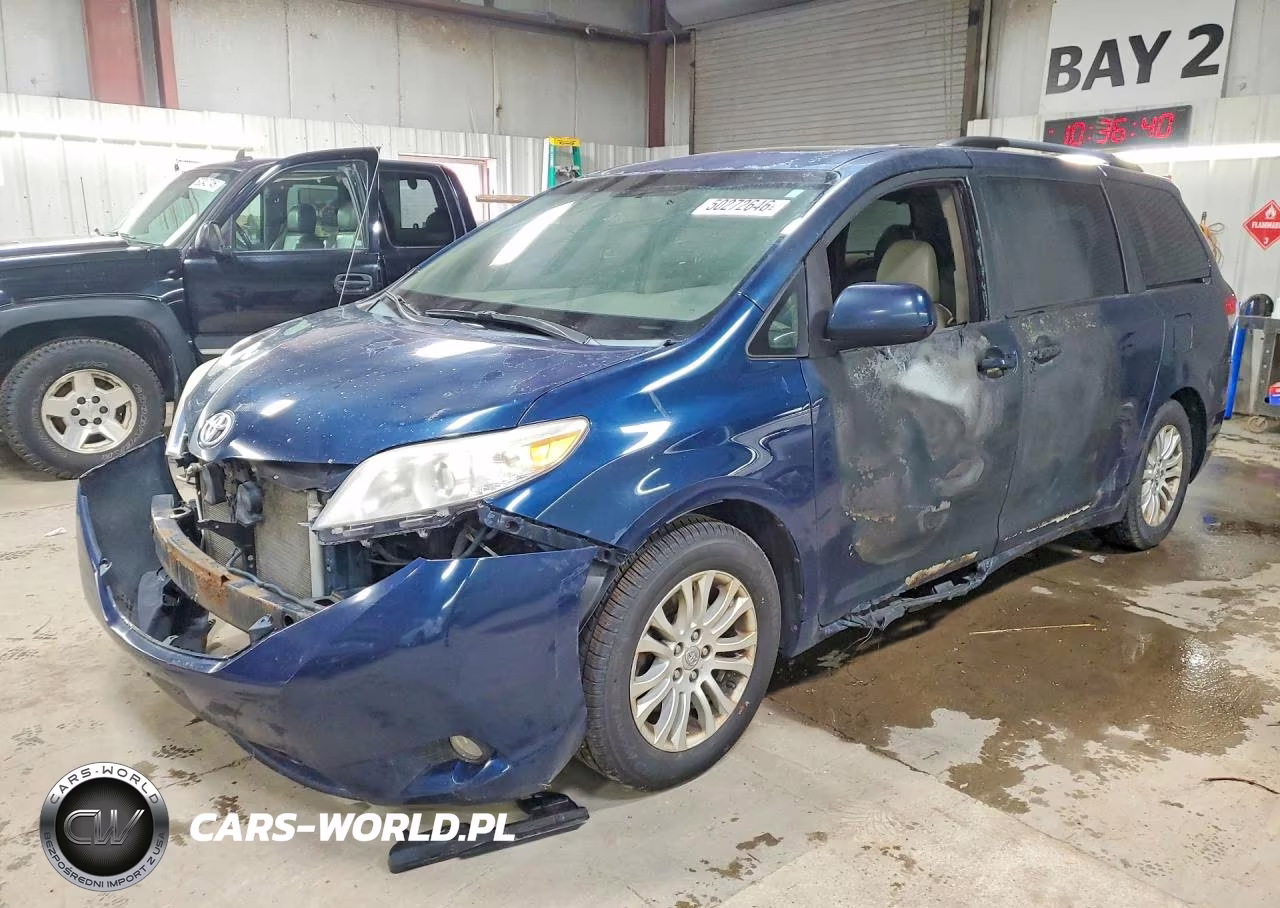 2012 Toyota Sienna Xle 8-Passenger