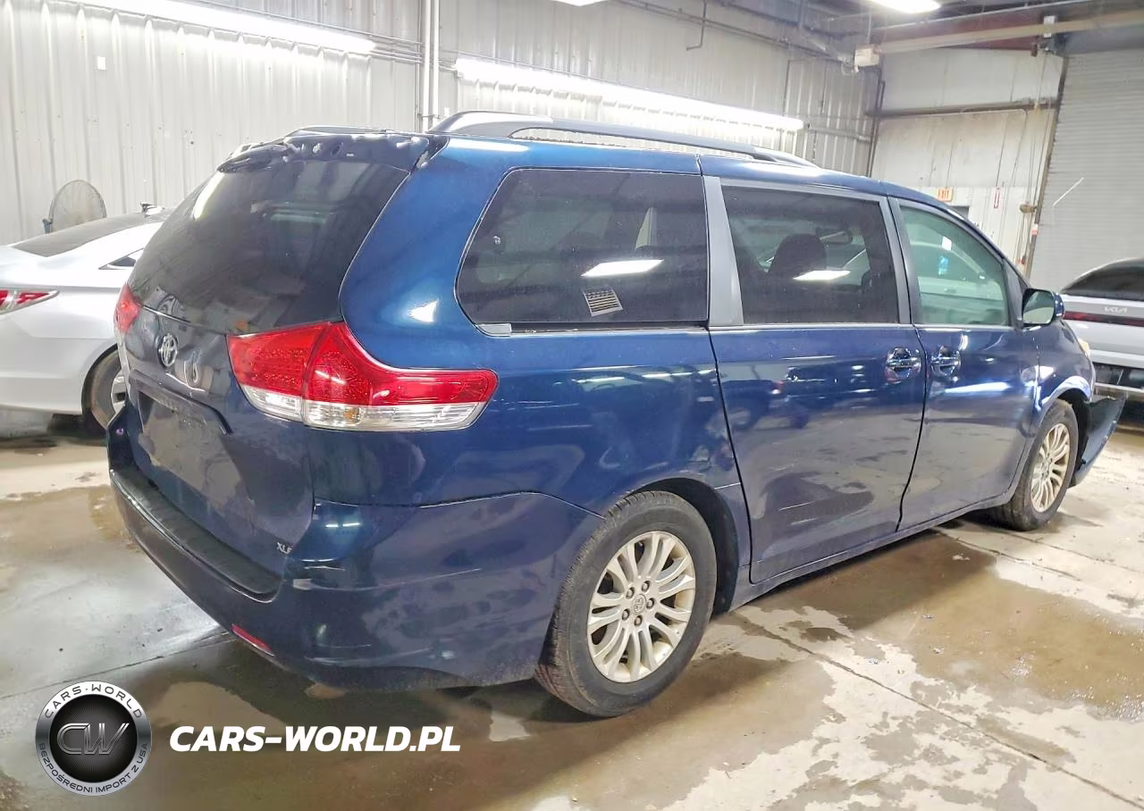2012 Toyota Sienna Xle 8-Passenger VIN:5TDYK3DC8CS257007 - 3