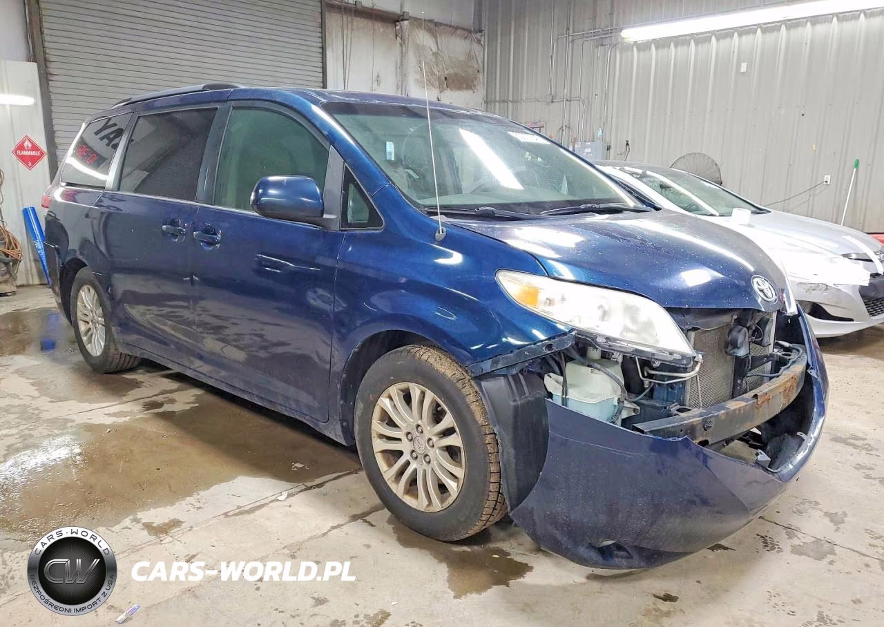 2012 Toyota Sienna Xle 8-Passenger VIN:5TDYK3DC8CS257007 - 4