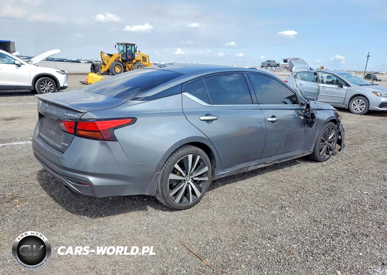2020 Nissan Altima Platinum VIN:1N4AL4FV4LC117644 - 3