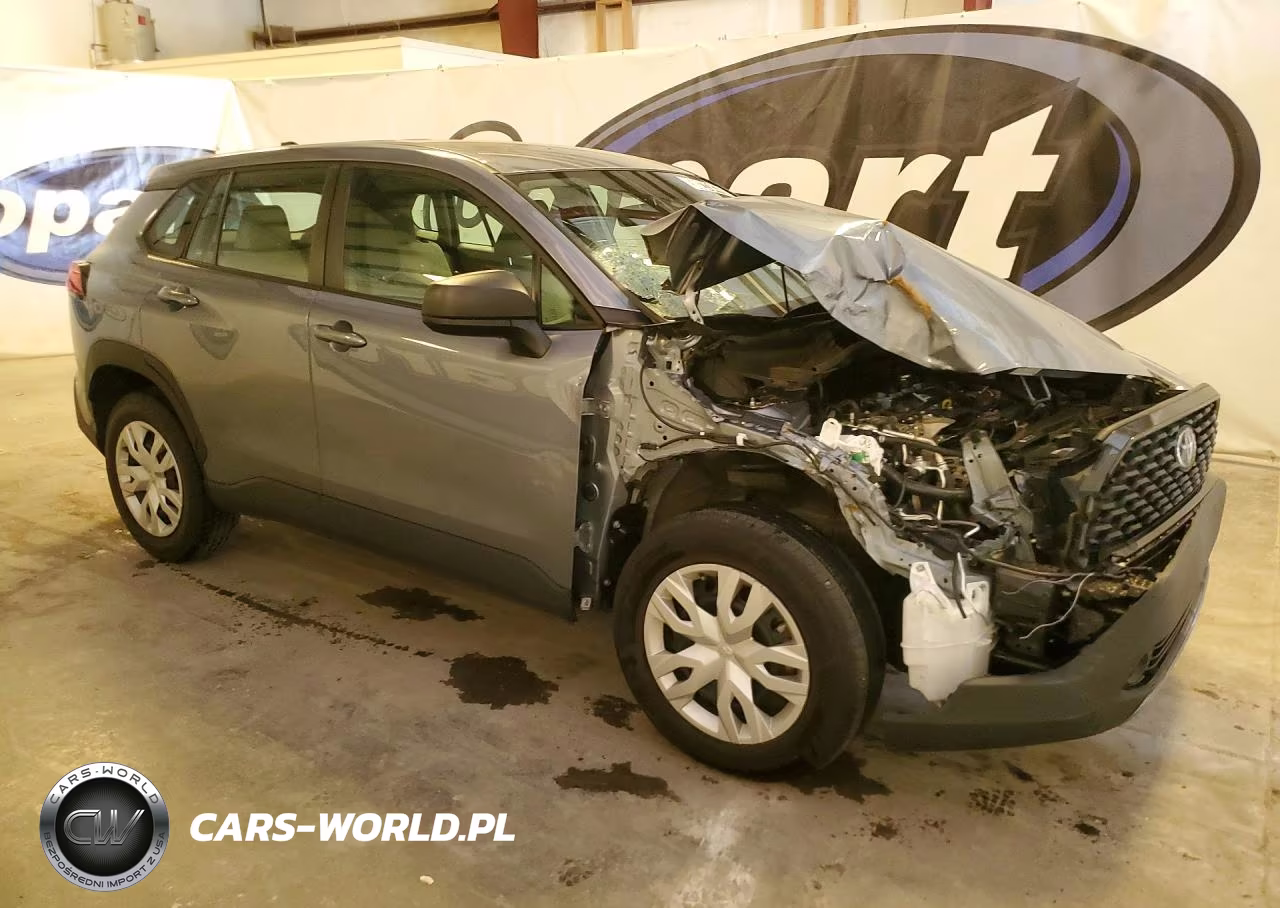 2024 Toyota Corolla Cross L VIN:7MUAAABG7RV108584 - 4