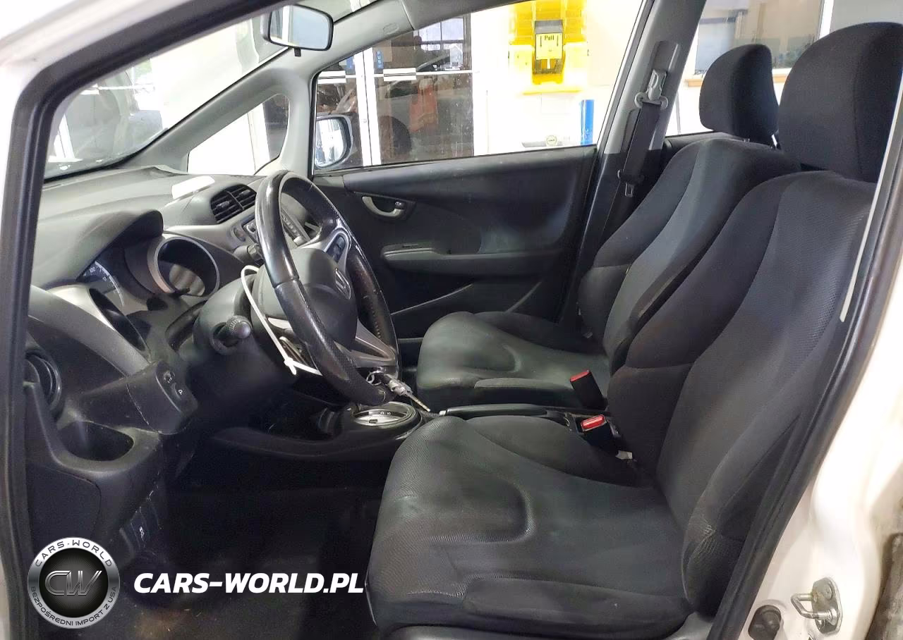 2011 Honda Fit Sport VIN:JHMGE8H61BS009335 - 7