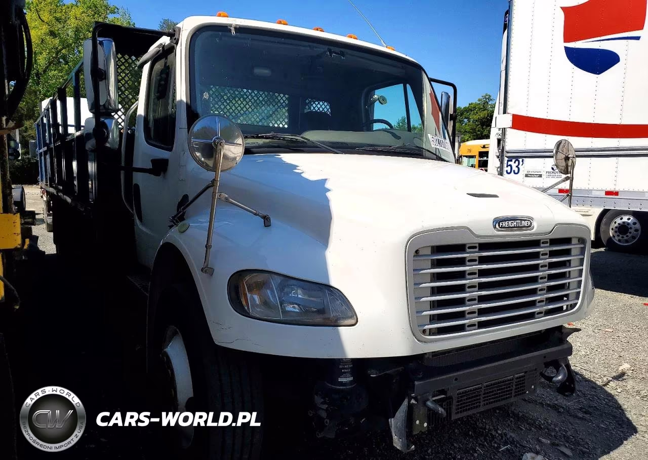 2015 Freightliner Business Class M2 Flatbed Truck
